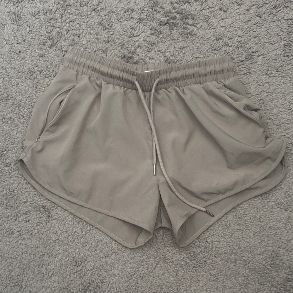 Women's Gray Tan Shorts